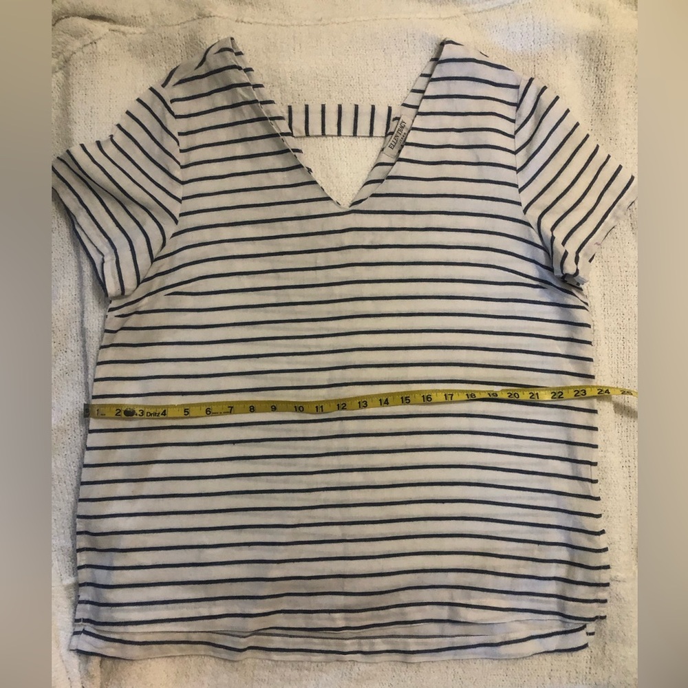 EUC Ellen Tracy Short Sleeve Navy White Tee Size L - Picture 10 of 13